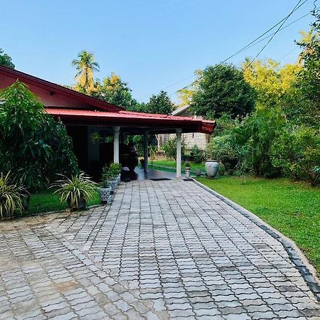 Lal Home Stay Сигирия Екстериор снимка